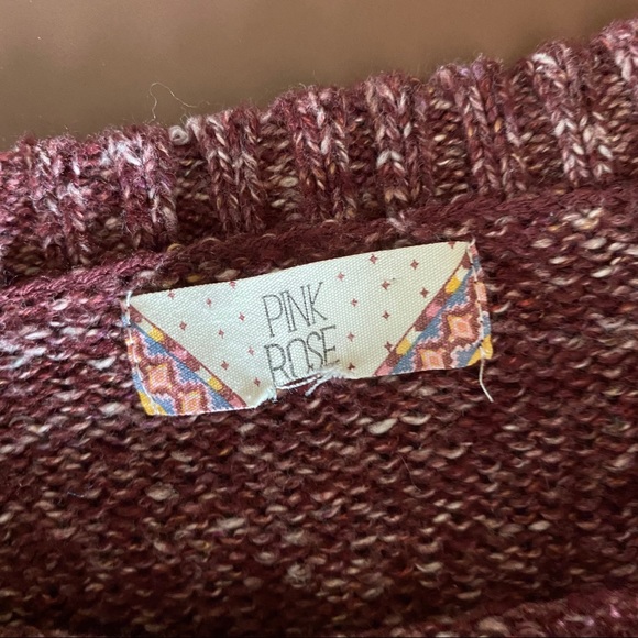 EUC sweater w/ striped sleeves - Picture 3 of 11